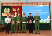 VKSND huyện Hương Sơn được khen thưởng vì có thành tích xuất sắc trong đấu tranh phòng, chống tội phạm
