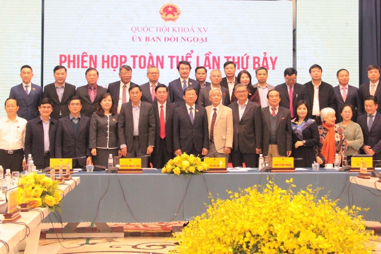 Ủy ban Đối ngoại họp phiên toàn thể thứ 7