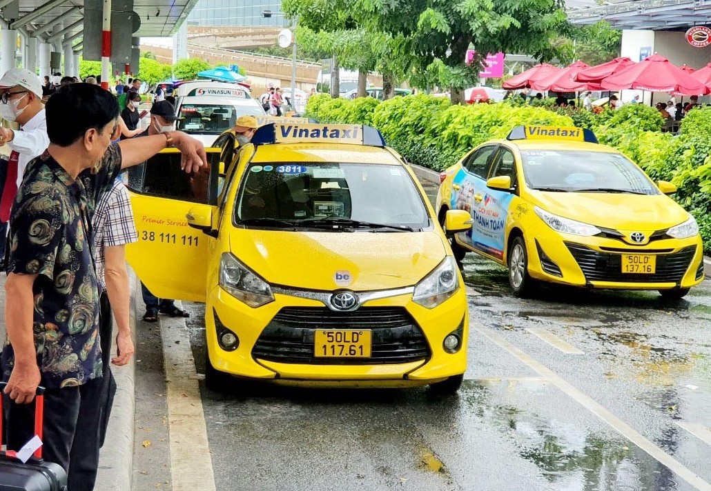 Vinataxi tung ưu đãi cuối năm cực lớn cho tài xế và xe hợp tác kinh doanh