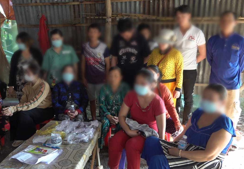 Triệt xóa điểm lắc tài xỉu ăn thua bằng tiền có nhiều “quý bà” tham gia