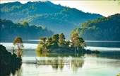 Vẻ đẹp hồ Pá Khoang
