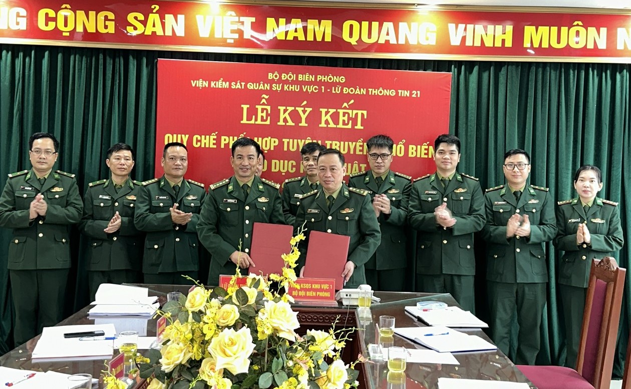 VKSQS khu vực 1 và Lữ đoàn thông tin 21 ký kết quy chế phối hợp