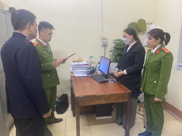 Phê chuẩn khởi tố 5 bị can mua bán hoá đơn khống gần 30 tỉ đồng