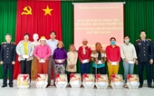 VKSND Phú Yên tặng quà Tết cho hộ nghèo, gia đình chính sách huyện Sơn Hòa