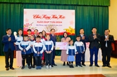 Bí thư Thành ủy Hải Phòng tặng quà làng Trẻ em SOS nhân dịp Tết Nguyên đán