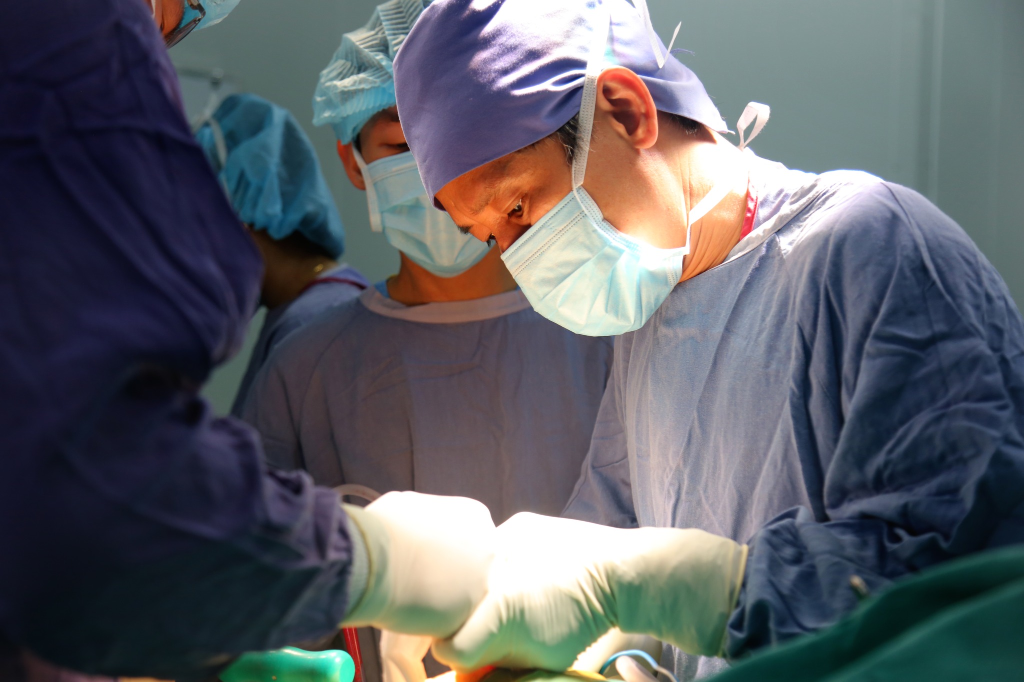 Lần đầu tiên phẫu thuật thành công thay khớp háng cho cụ bà 105 tuổi