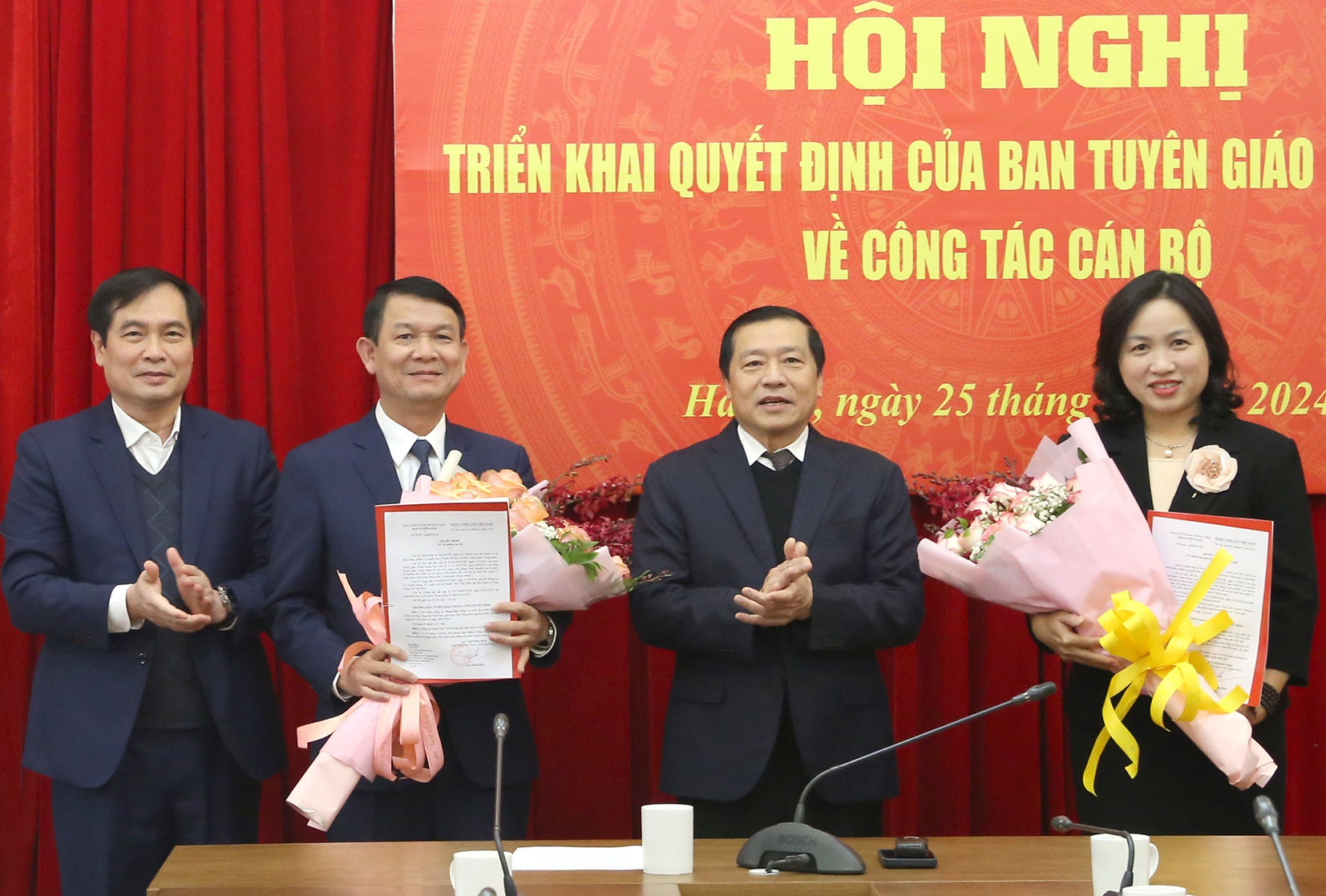 Ban Tuyên giáo Trung ương triển khai quyết định về công tác cán bộ