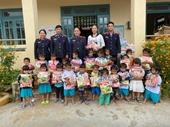 Tết yêu thương cho trẻ em vùng cao tỉnh Quảng Nam