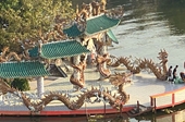 Độc đáo miếu cổ cõng trên mình hơn 100 con rồng uốn lượn giữa sông Vàm Thuật