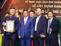 Phóng viên báo Bảo vệ pháp luật được Chủ tịch UBND tỉnh Hà Tĩnh tặng Bằng khen