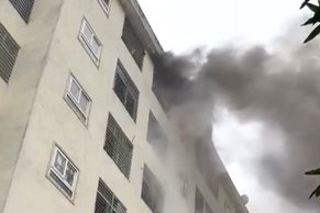 Căn hộ của chung cư Tecco bốc cháy