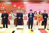 VKSND tỉnh Thanh Hóa công bố và trao các quyết định về công tác cán bộ