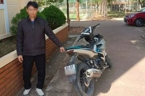 Công an tạm giữ hình sự kẻ trộm xe mô tô