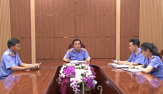 Tòa án xử chưa nghiêm - Viện kiểm sát kháng nghị