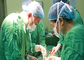 Phẫu thuật thành công cho bệnh nhân bị rong kinh kéo dài hơn 1 năm