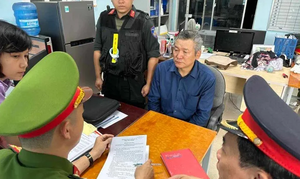 Khởi tố Giám đốc người nước ngoài phạm tội buôn lậu