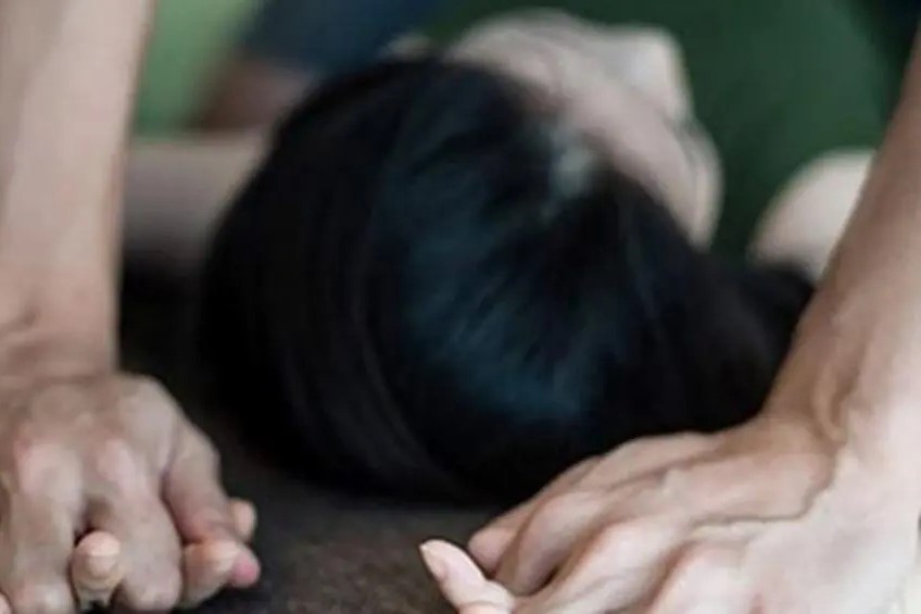 “Làm chuyện người lớn” với bé gái 13 tuổi, nam thanh niên bị khởi tố