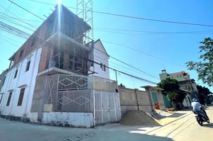 Điều tra vụ sập giàn giáo khiến 2 người thương vong