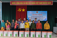 VKSND tỉnh Gia Lai tuyên truyền pháp luật, tặng quà các gia đình chính sách