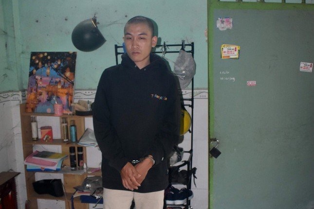 Phê chuẩn khởi tố kẻ mua tiền giả về cho bố tiêu