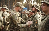 Ukraine hạ tuổi nhập ngũ từ 27 xuống 25 để bổ sung quân