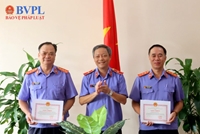 VKSND tỉnh Phú Yên khen thưởng đột xuất tập thể và cá nhân có thành tích xuất sắc