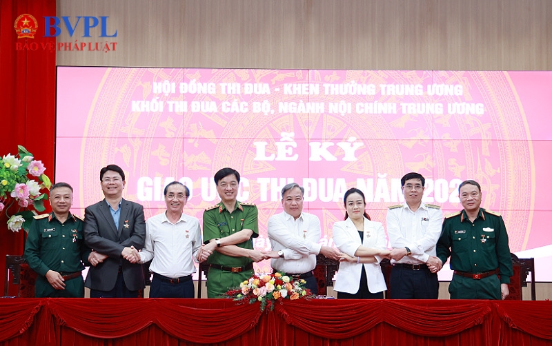 Khối thi đua các Bộ, ngành nội chính Trung ương ký giao ước thi đua năm 2024