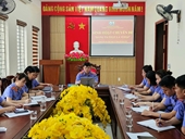 Chi bộ VKSND TP Hà Tĩnh tổ chức sinh hoạt chính trị tháng 4 với chủ đề “Đảng ta thật là vĩ đại”