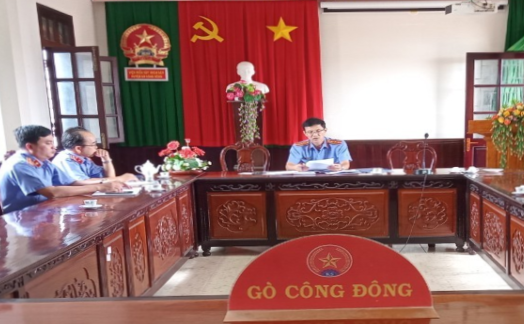 Thực hiện phiên tòa dân sự sơ thẩm rút kinh nghiệm