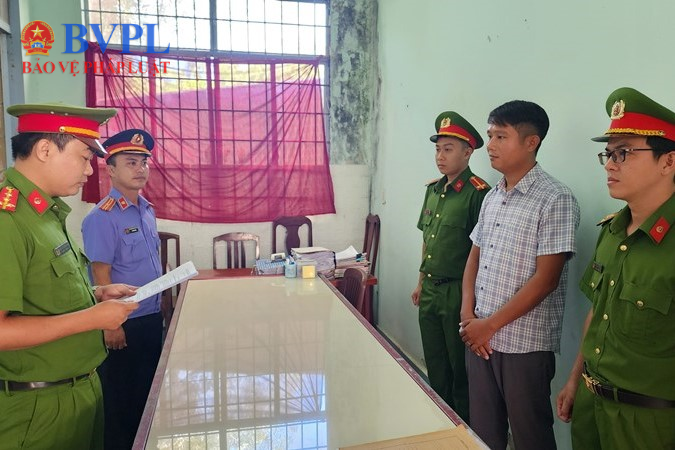 Bắt giam Giám đốc cùng 2 đồng phạm lừa đảo chiếm đoạt hàng trăm tỉ đồng