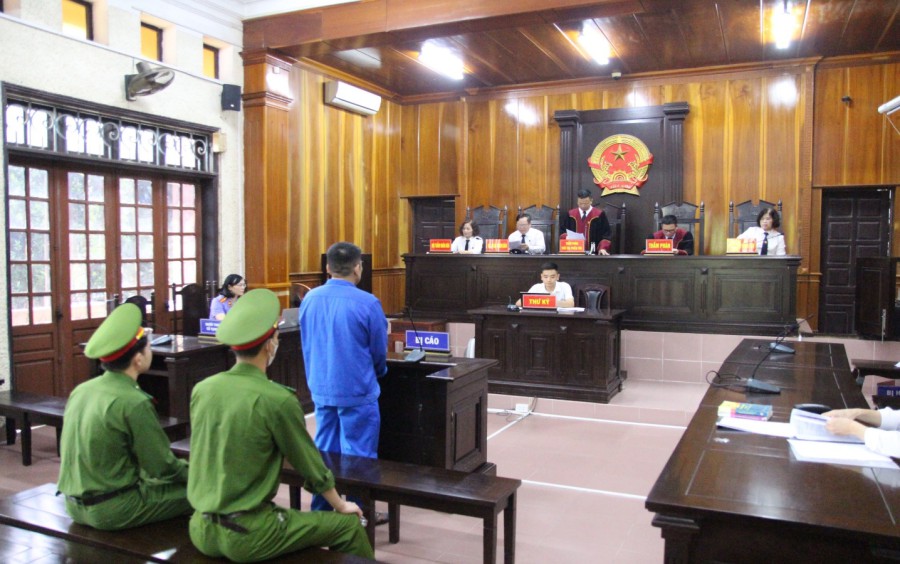 Lừa đảo, môi giới bán máy in, “cuỗm” 1 tỉ đồng, lãnh 14 năm tù