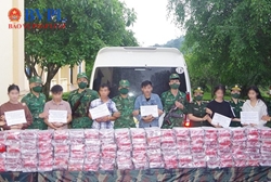 Phê chuẩn khởi tố 3 người Lào vận chuyển 121kg ma túy