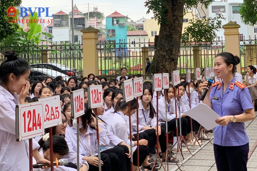 VKSND huyện Yên Phong tổ chức “Phiên tòa giả định” tuyên truyền phòng, chống ma túy