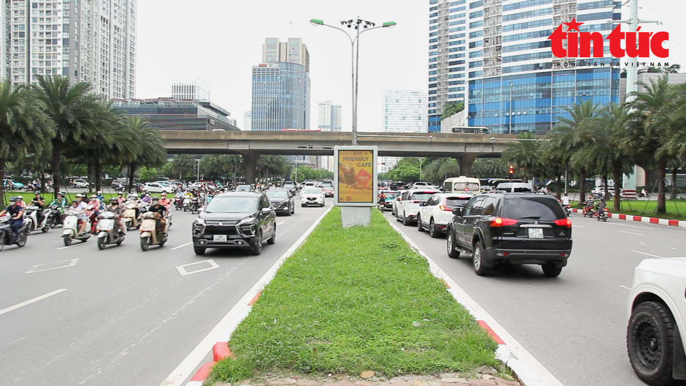 Hiện trạng nút giao Mễ Trì - Dương Đình Nghệ được đề xuất làm hầm chui gần 1 000 tỷ đồng