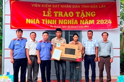 VKSND tỉnh Đắk Lắk tặng nhà cho gia đình đặc biệt khó khăn