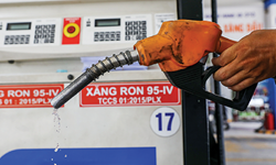 Ngày 23 5 Giá xăng tăng nhẹ, hầu hết các mặt hàng dầu giảm giá