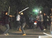 Hơn 40 thanh thiếu niên mang hung khí đi hỗn chiến lúc nửa đêm ở Khánh Hòa