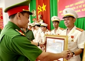 Trao huy chương cho cán bộ, chiến sĩ Công an huyện Xuyên Mộc