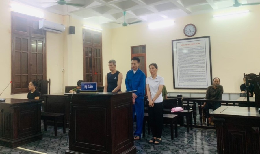 Hình phạt thích đáng cho 3 bị cáo buôn bán hàng cấm