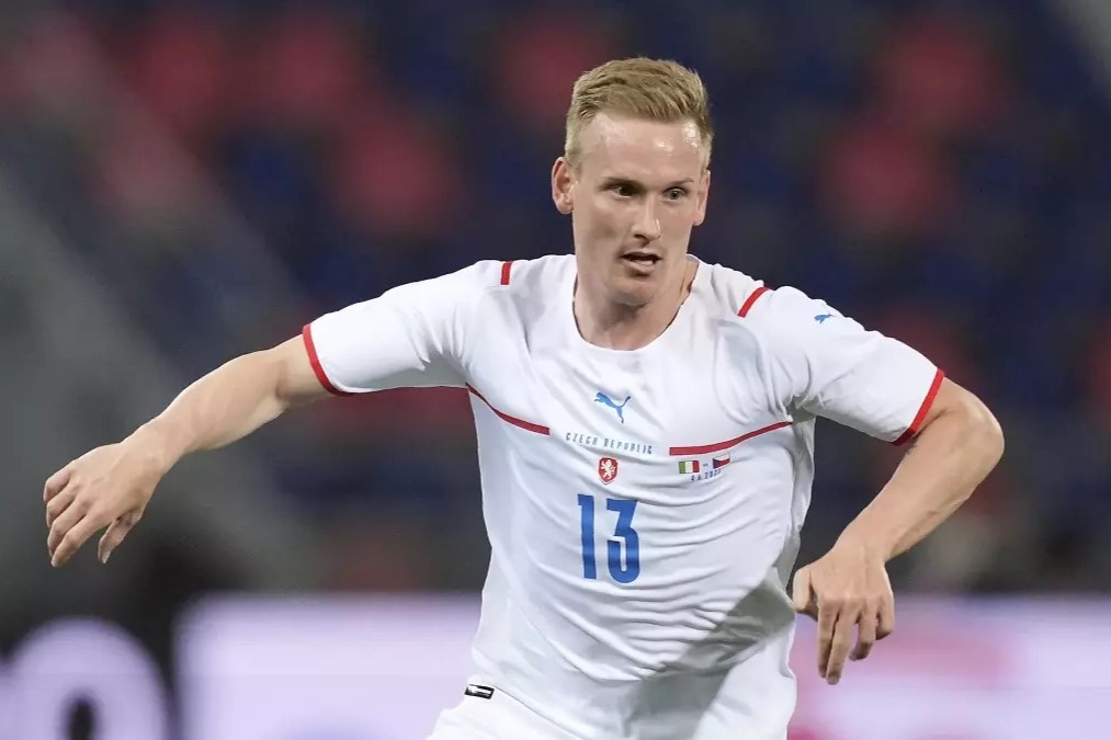 EURO 2024 CH Séc gọi bổ sung tiền vệ phòng ngự