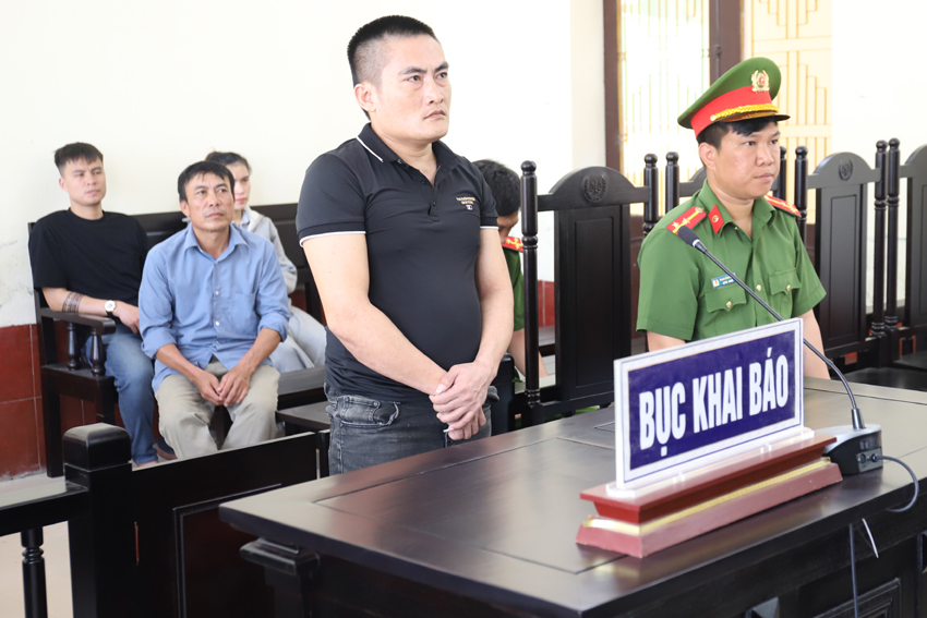 Bài học đắt giá cho cho kẻ côn đồ mang 2 tiền án