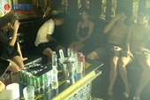 Phát hiện 3 cô gái và 3 nam thanh niên sử dụng ma túy trong quán Karaoke