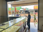 Thiếu niên 17 tuổi cướp giật táo tợn tại tiệm vàng ở Đắk Lắk