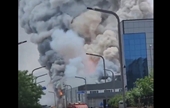 Nhà máy pin Hàn Quốc bốc cháy ngùn ngụt, hơn 20 người thiệt mạng