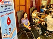 Đoàn viên VKSND TP Việt Trì tham gia hiến máu nhân đạo