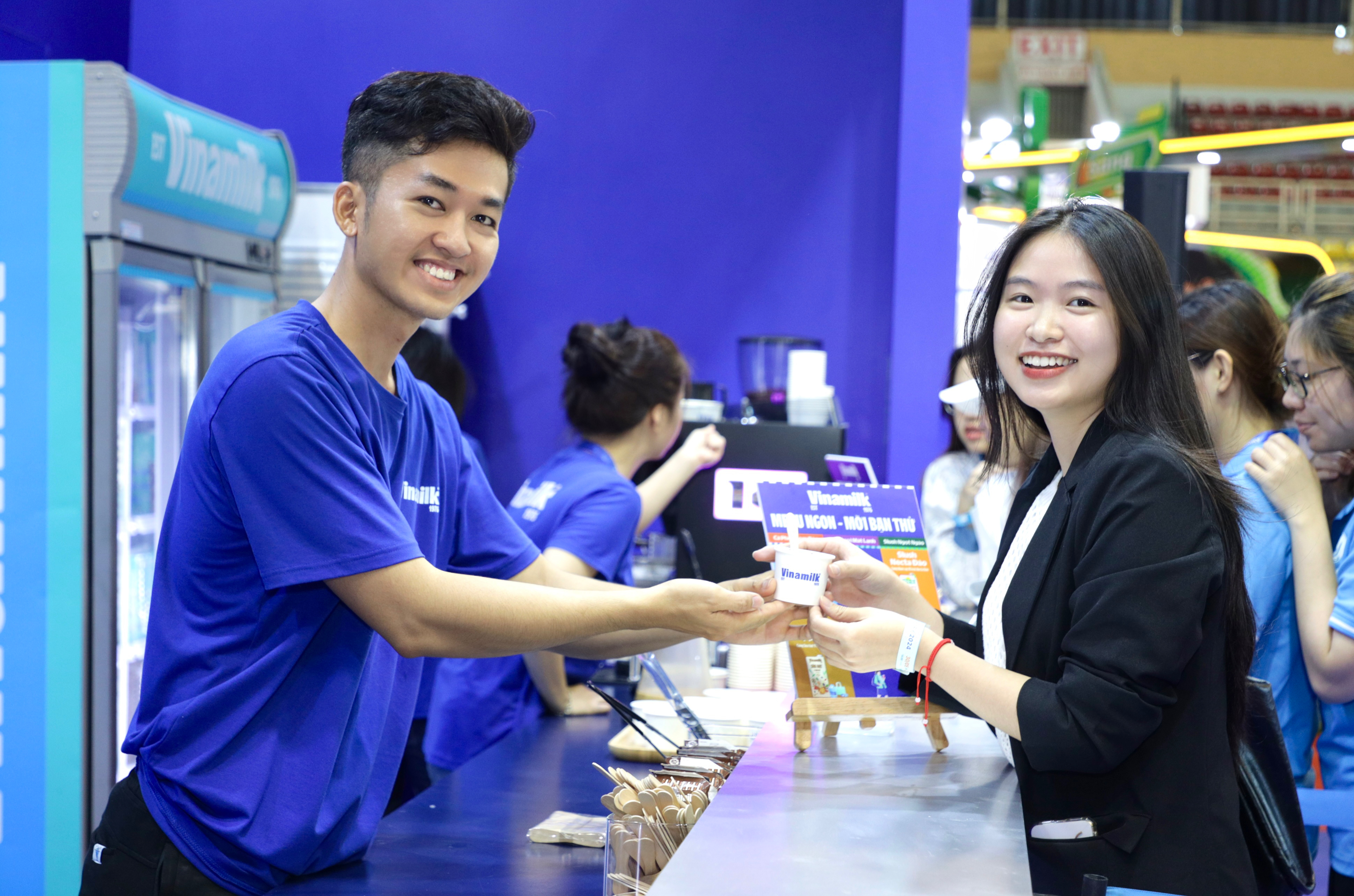 Vị trí khó “lung lay” của Vinamilk trong ngành sữa và toàn FMCG Việt Nam