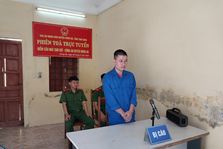 VKSND huyện Hưng Hà phối hợp tổ chức phiên tòa trực tuyến rút kinh nghiệm