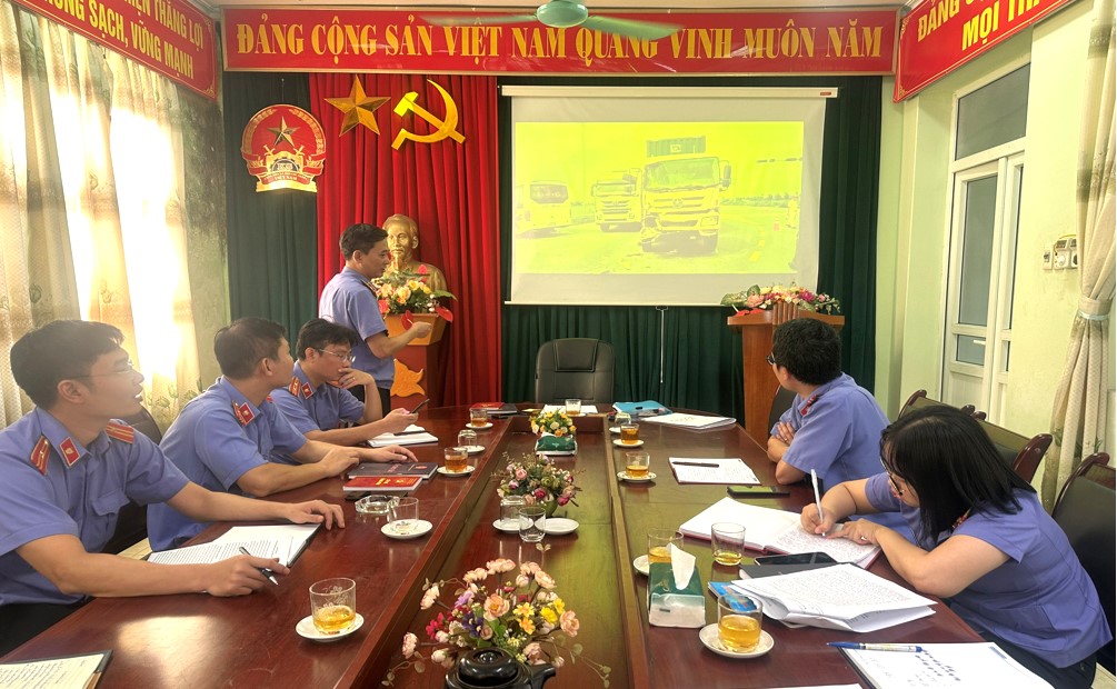 VKSND huyện Lý Nhân trao đổi nghiệp vụ kiểm sát khám nghiệm hiện trường