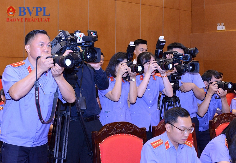 BÁO BẢO VỆ PHÁP LUẬT THÔNG BÁO