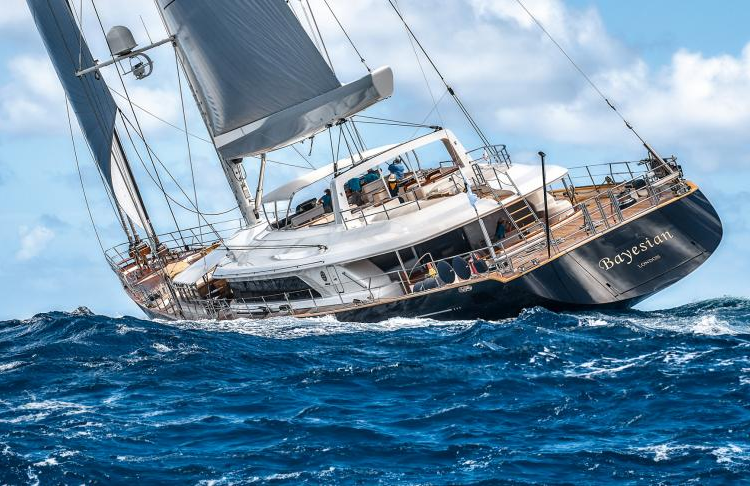 Du thuyền chìm trong cơn lốc, tỉ phú công nghệ Anh Mike Lynch cùng nhiều người mất tích